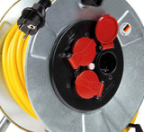 as - Schwabe enrollacables con cable de 33 m - 3 tomas con tapas de protección - Protegido frente a salpicaduras de agua IP44 - Protección contra sobrecalentamiento - Carrete Made in Germany, 10347