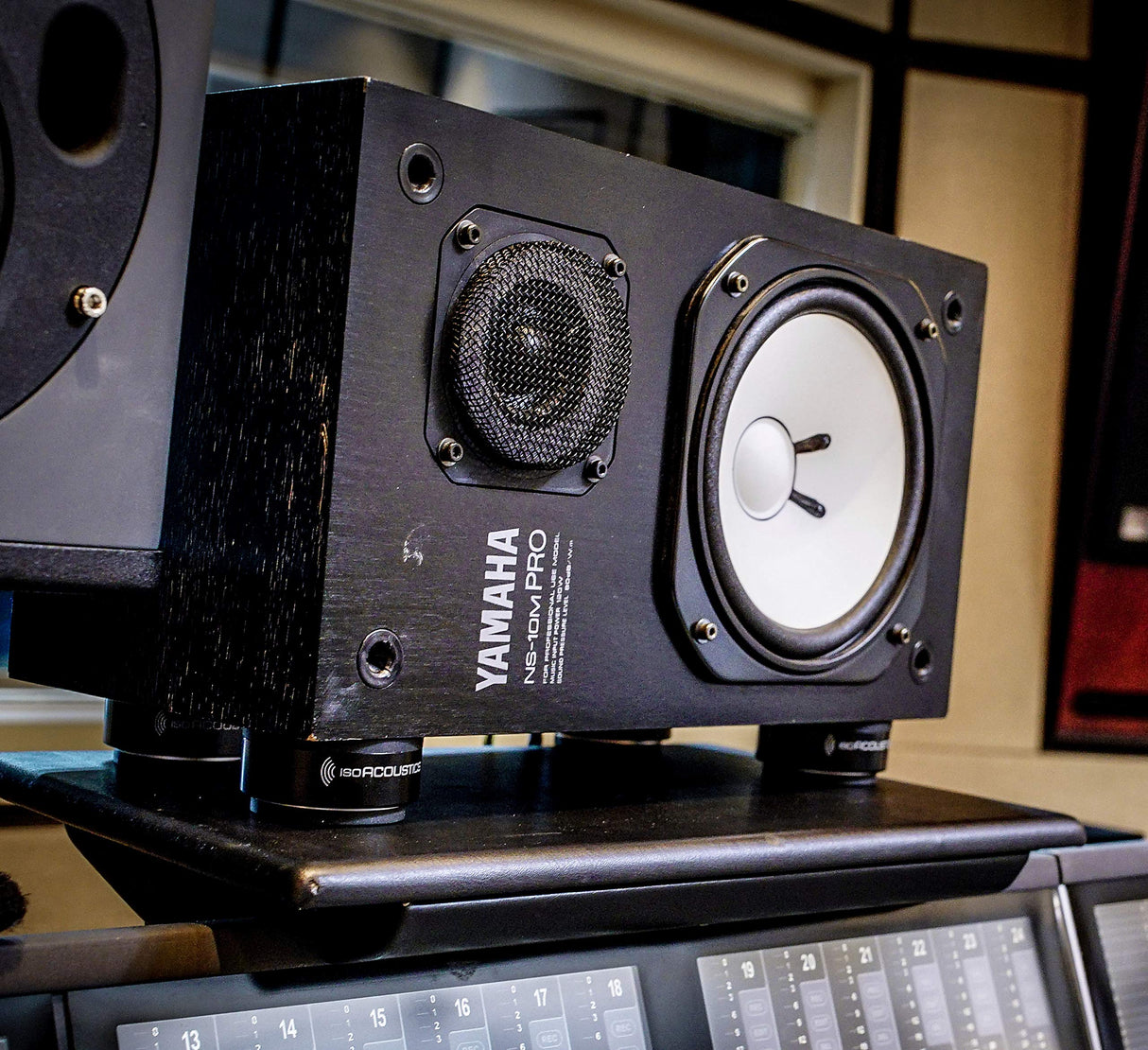 IsoAcoustics ISO-Puck Series aisladores (ISO-Puck, Paquete de 2)