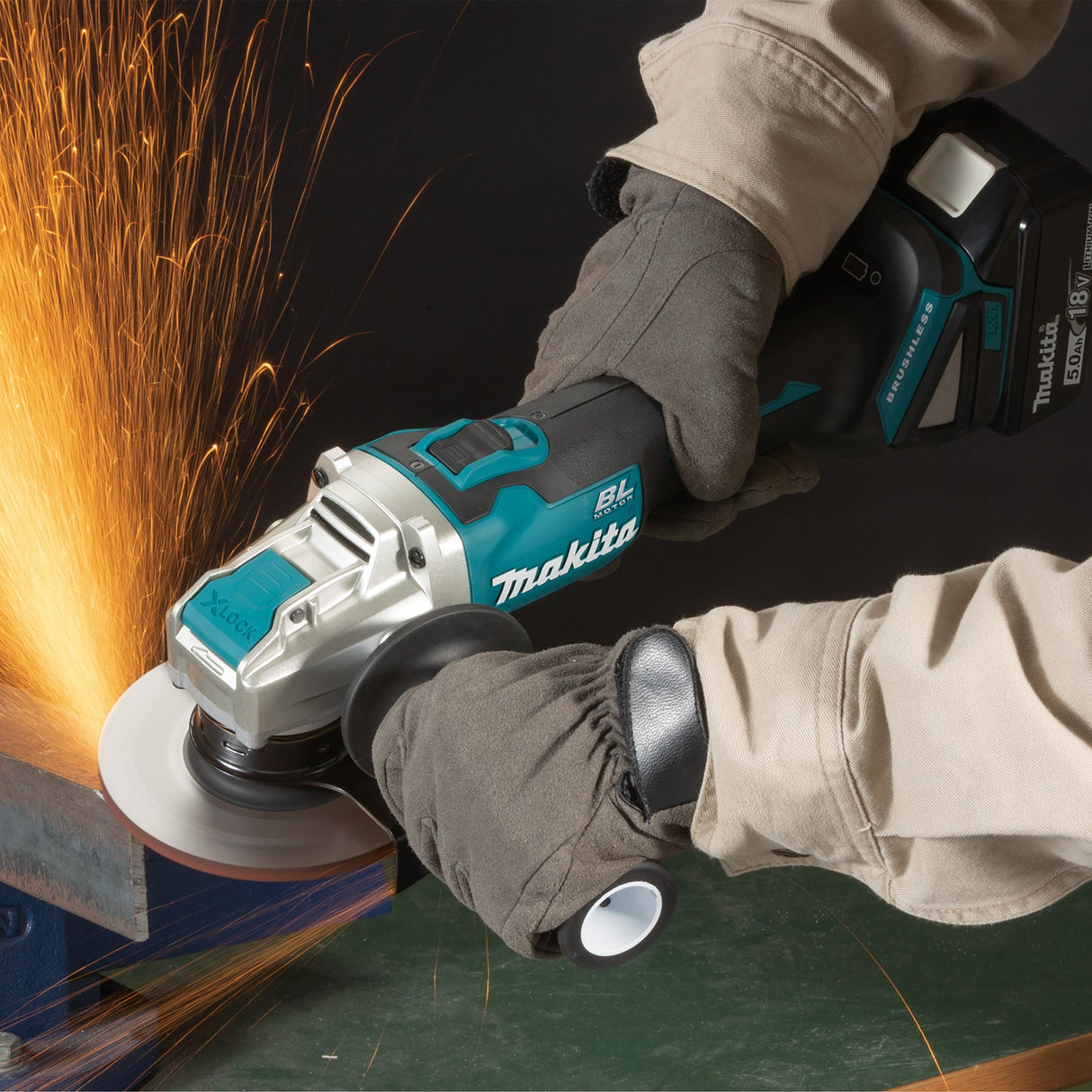 Makita DGA521ZX1 X-Lock Cordless Angle Grinder 18V sin batería y cargador