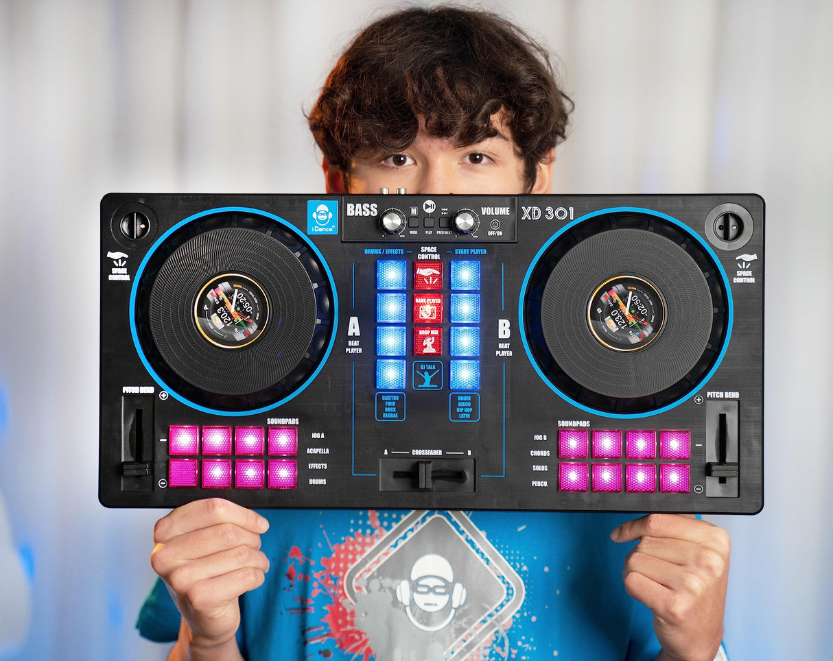 Cefa Toys - Estación de Dj Portátil con Altavoces y Control Espacial 14 en 1, Con Tocadiscos, Crossfader y Más de 144 Combinaciones de Mix, Incluye Reproductor de Bluetooth y USB y Batería Recargable