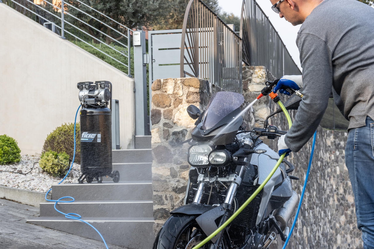 FIAC Compresor de Aire Vertical Silencioso SUPERSILENT 50V, Sin Aceite, Presión Máxima 8 Bar, 1 Hp, Depósito 50 Litros, Nivel sonoro 58 dB LpA