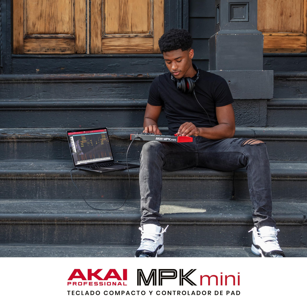 Akai Professional MPK Mini MK3 - Teclado Controlador MIDI USB de 25 Teclas con 8 Drum Pads, 8 Perillas, Software de Producción Musical y Native Instruments Sound Package (NKS Integration)