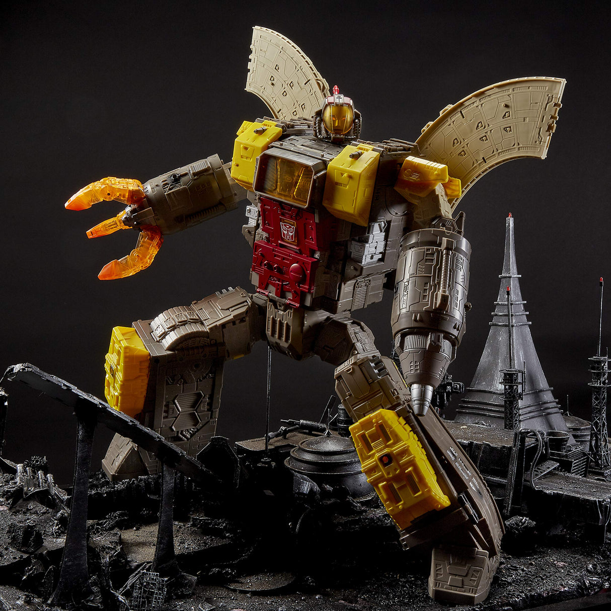 Transformers- Gen Wfc Titan Class (Hasbro E4287EU4)
