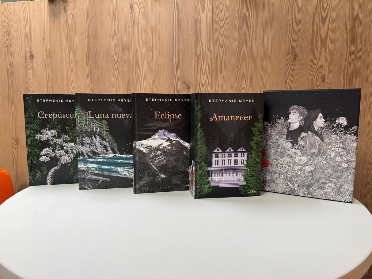 Estuche Saga Crepúsculo 20 aniversario (contiene: Crepúsculo, Luna nueva, Eclipse y Amanecer) (Sin límites)