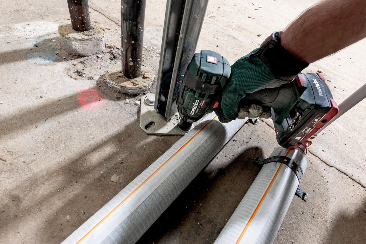 metabo Atornillador de Impacto Inalámbrico SSW 18 LTX 300 BL 18V Motor Sin Escobillas 300 Nm Compacto Eficiente