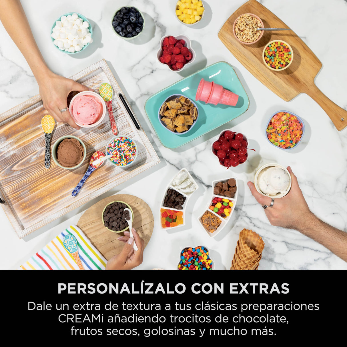 Ninja Swirl by CREAMi máquina de helados y máquina de yogurt helado con 2 tarrinas, 13 funciones, prepara helado, helado cremoso, gelato, sorbete, batido y más, opción de extras, Plata, NC701EU