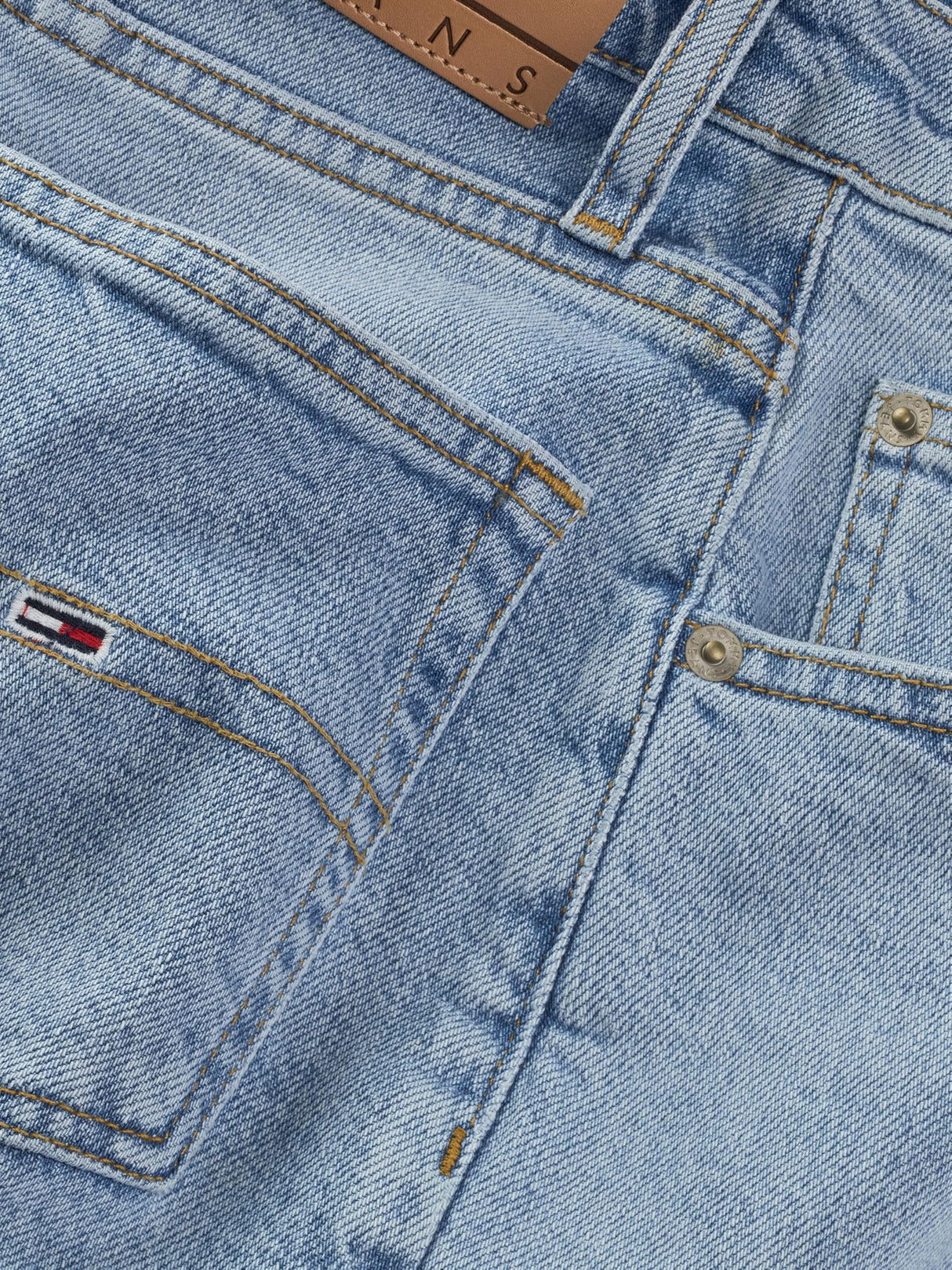 Tommy Jeans Vaqueros Mujer Mom Jeans Cintura Alta, Azul (Denim Light), 28W/26L