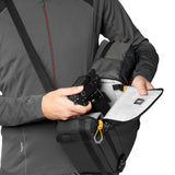 Lowepro Slingshot SL 250 AW III - Mochila Bandolera para Cámara Refelx DSLR Sin Espejo, con Acceso QuickDoor, Compartimento Para Tablet 10”, Para Sony A7, iPad, Surface Pro, 300D Ripstop, Gris